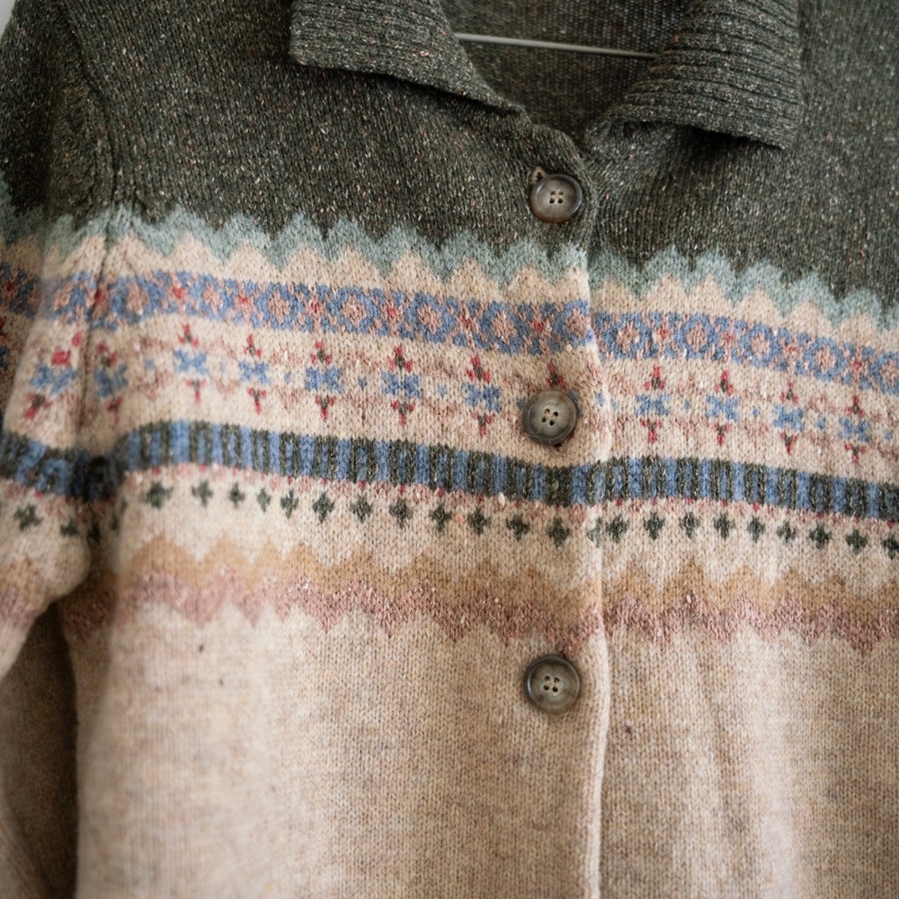 VINTAGE Wool Sweater Cardigan - Picture 2 of 3